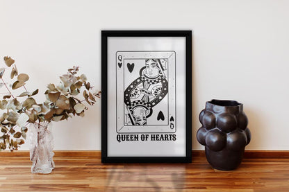 Black queen of hearts framed poster